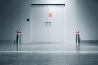 淄博消防器材:鋼質(zhì)防火門出現(xiàn)了裂痕怎么辦？我來教你